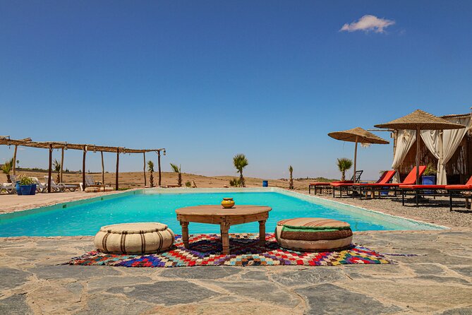 Marrakech: Agafay Desert Pool Day Pass with Lunch