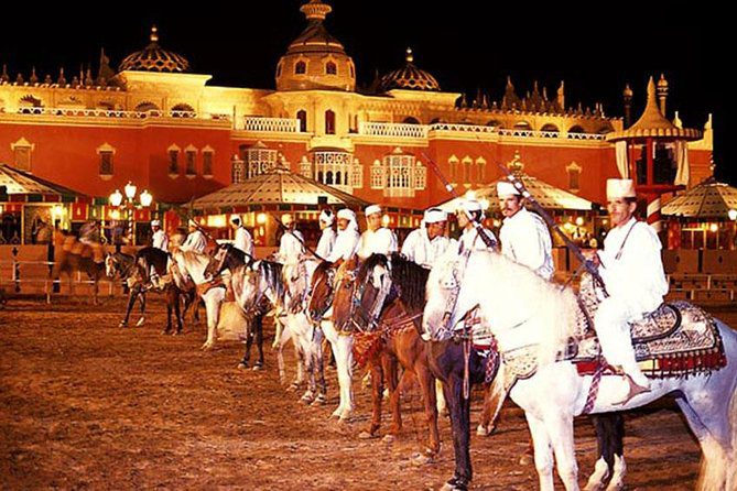 Marrakech: Chez Ali Fantasia Dinner Show & Transfer