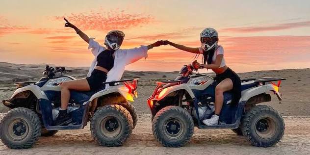 Marrakech: Agafay Desert Quad Bike & Dinner Show